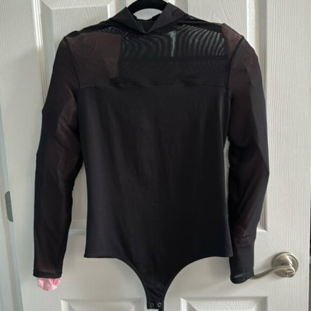 ❤️Express-NWOT- Black Sheet Top Bodysuit —Size medium